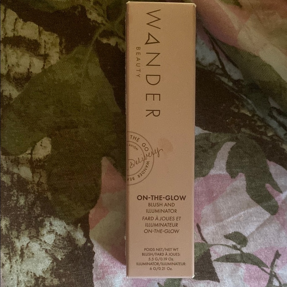 Wander Beauty On-the-Glow Blush and Illuminator - Nude Glow